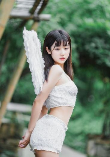 裙子里的是怪兽_电影免费国语