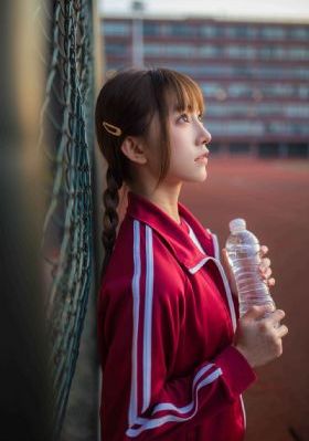美女无内裤免费看_BD英语免费观看电视剧